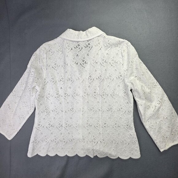 Talbots Shirt Womens 16 White Eyelet Lace Floral Top Scallop Hem Cottage Office - Picture 7 of 11